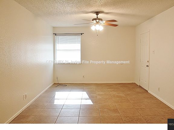 2nd image of 1112 Curtis Dr APT A