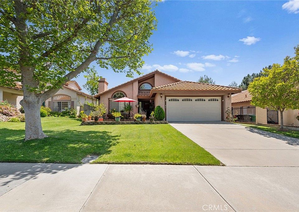 1st image of 25309 Via Las Lomas
