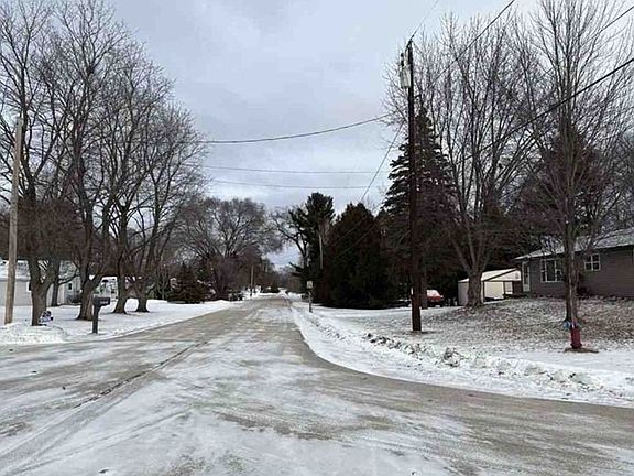 Exterior Neighborhood (street photo)