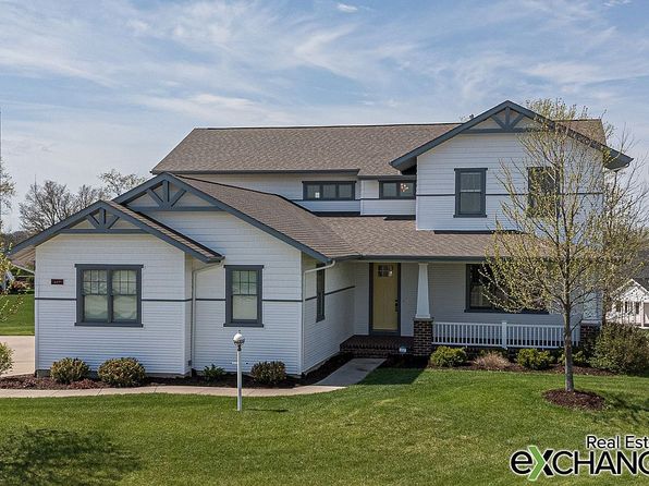 4691 Hidden Lake Ct, Bettendorf, IA 52722