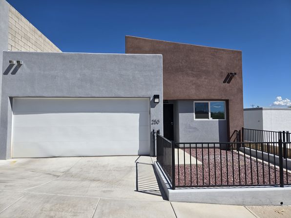 250 W Santa Sofia St