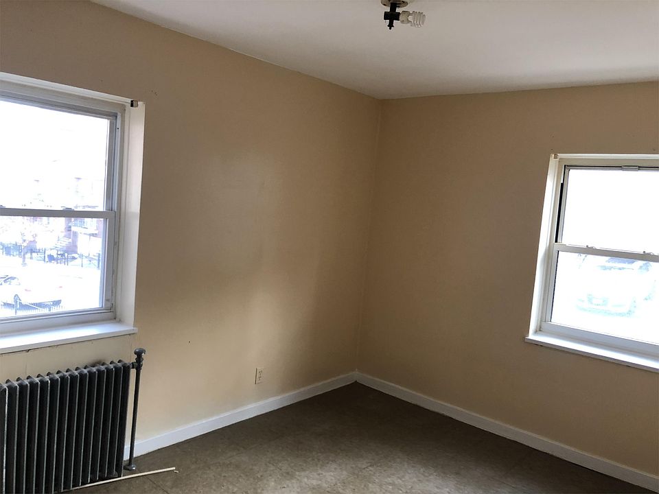 1st image of 60 Crawford St APT 5
