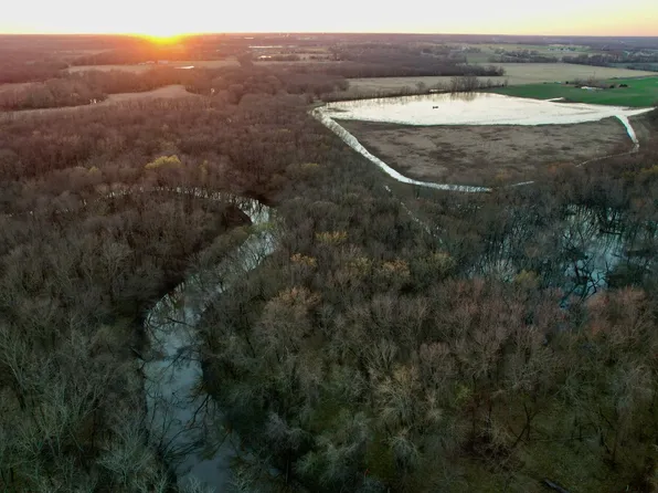 6999 190th Rd, Chanute, KS 66720