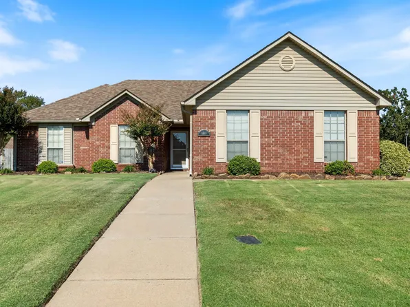 4640 Valiant Dr, Conway, AR 72034