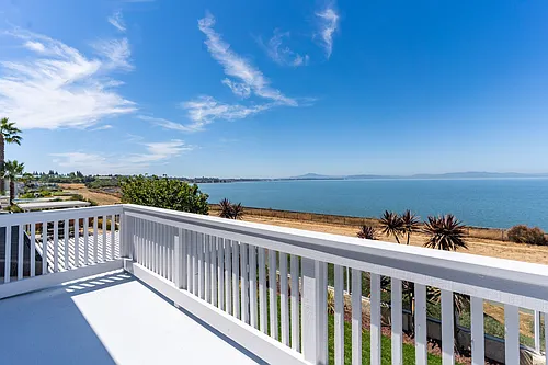 1105 Rock Harbor Point Photo 1