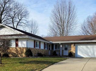 1821 Highwood Ave, Pekin, IL