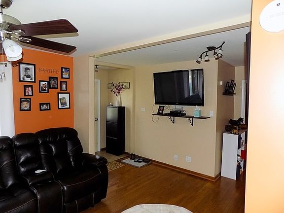 3rd image of 29 Edwards Ave