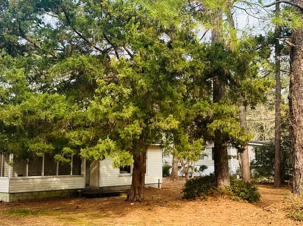 97 Elkader Dr, Pawleys Island, SC 29585