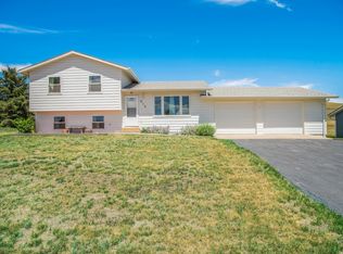 612 Thunderbird Dr, Box Elder, SD 57719