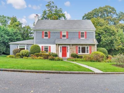 6 Larch Drive, Great Neck, NY, 11021