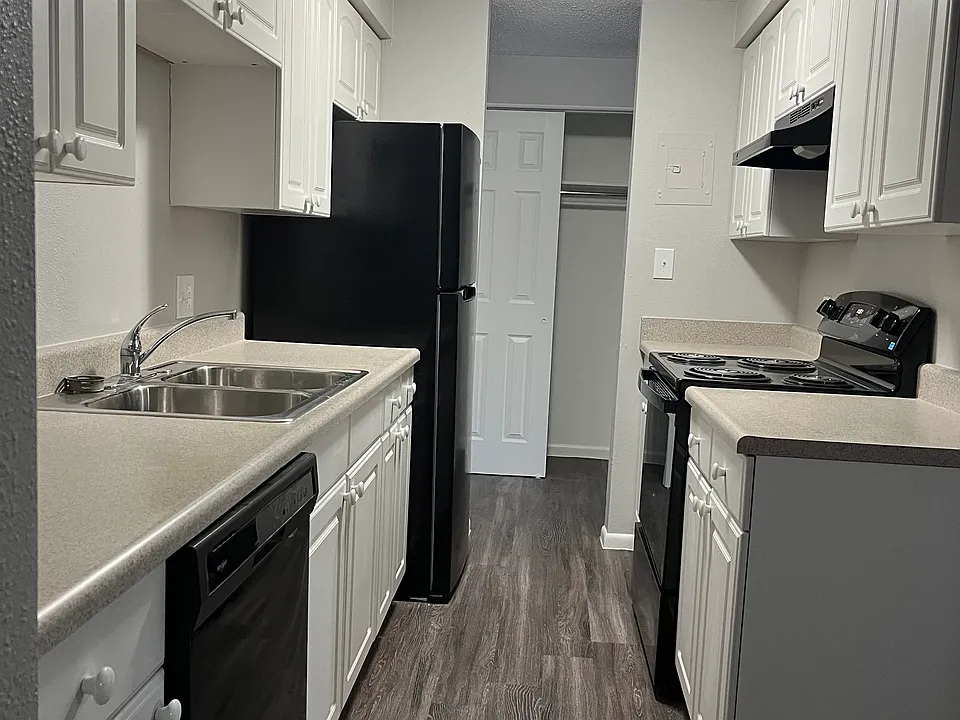 Westminster Park Plaza Apartment Homes 2780
