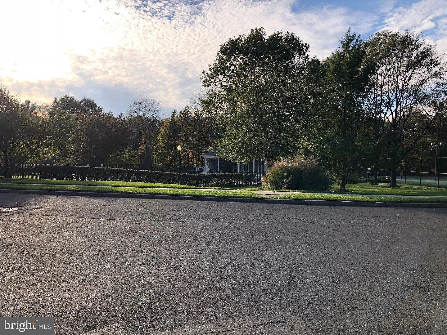 1586 Bud Ln photo 1