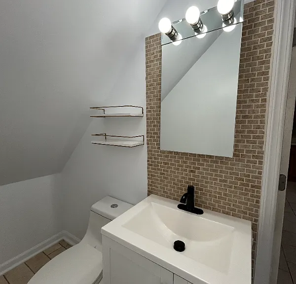 119 Columbus Pl — Photo 9