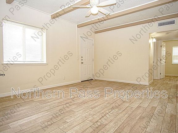 4th image of 601 Lafayette Dr Unit 1