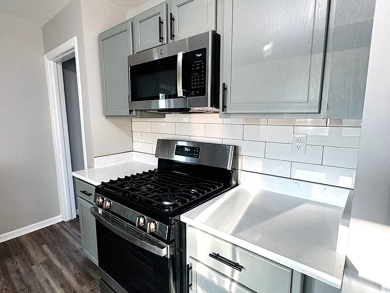 771 Durbin St — Photo 2