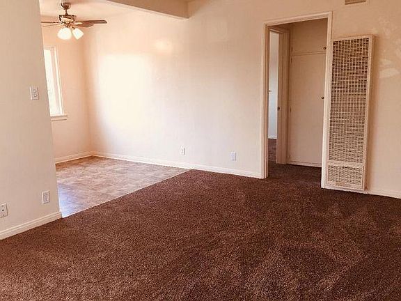 3rd image of 2731 W Victory Blvd APT E
