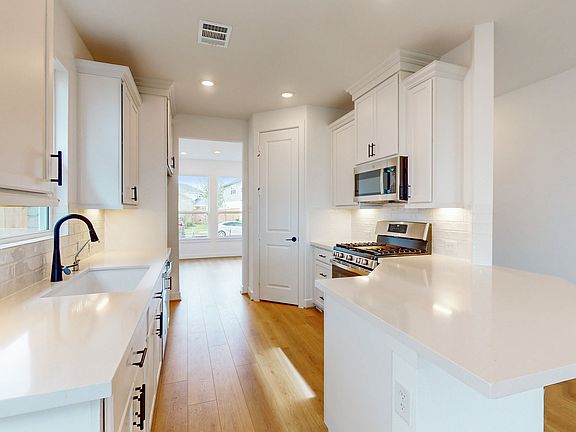 5th image of 9510 Dearborn Creek Dr