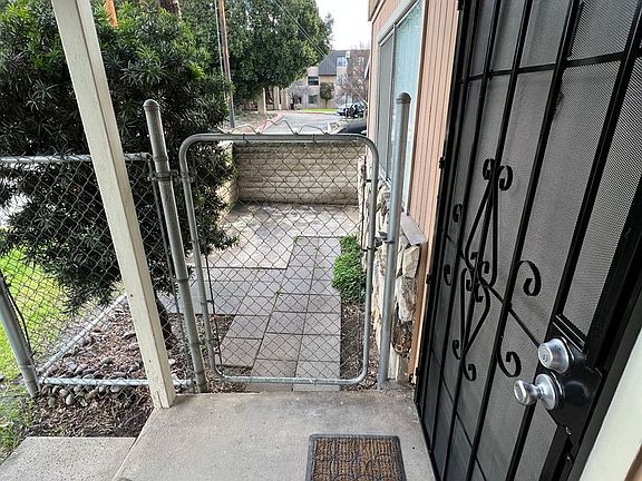 3rd image of 25283 Shepardson Dr APT 1