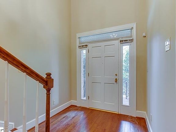 4th image of 134 Country Club Ct