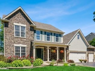847 Columbia Cir, North Aurora, IL 60542