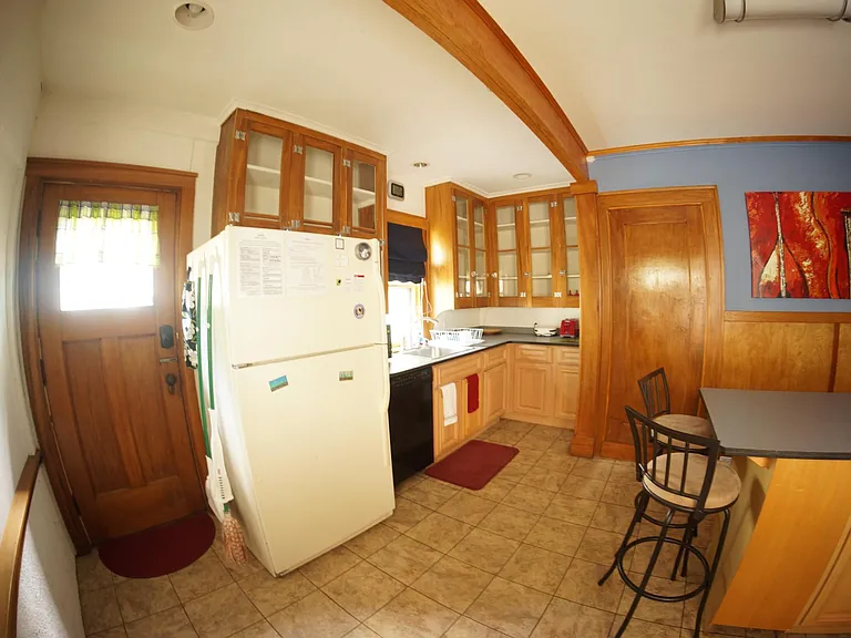 121 Crittenden Blvd — Photo 7