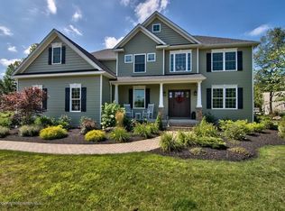 113 Golden Oak Dr, Covington Township, PA 18444