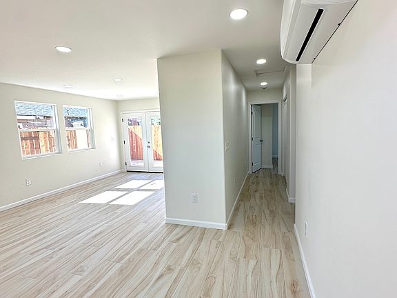 5th image of 1421 Rosalie Dr