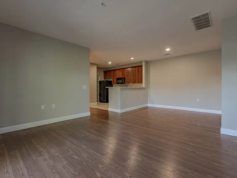 7321 Althorp Way #R5 — Photo 8