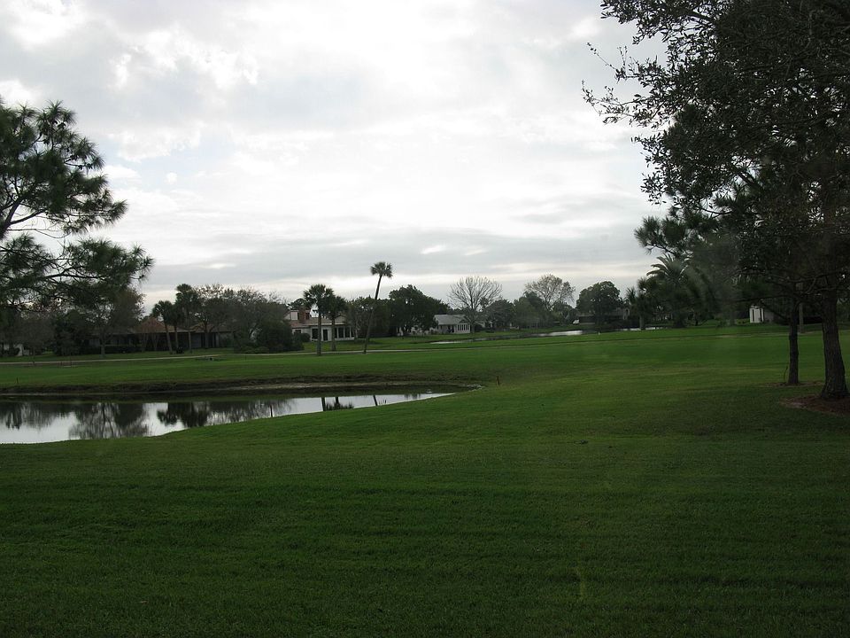1st image of 933 Osprey Dr