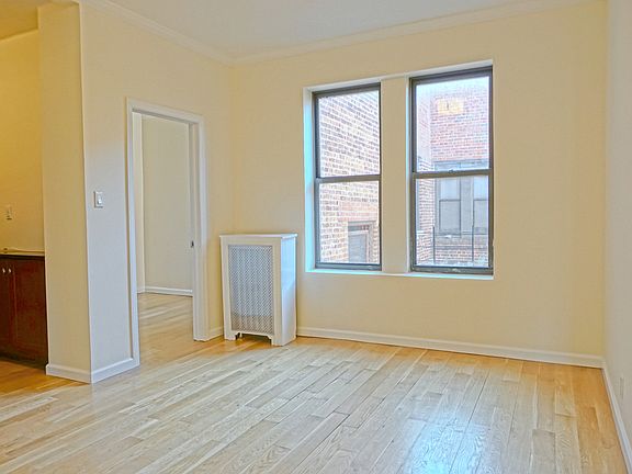 3rd image of 29-08 31st Ave #E14