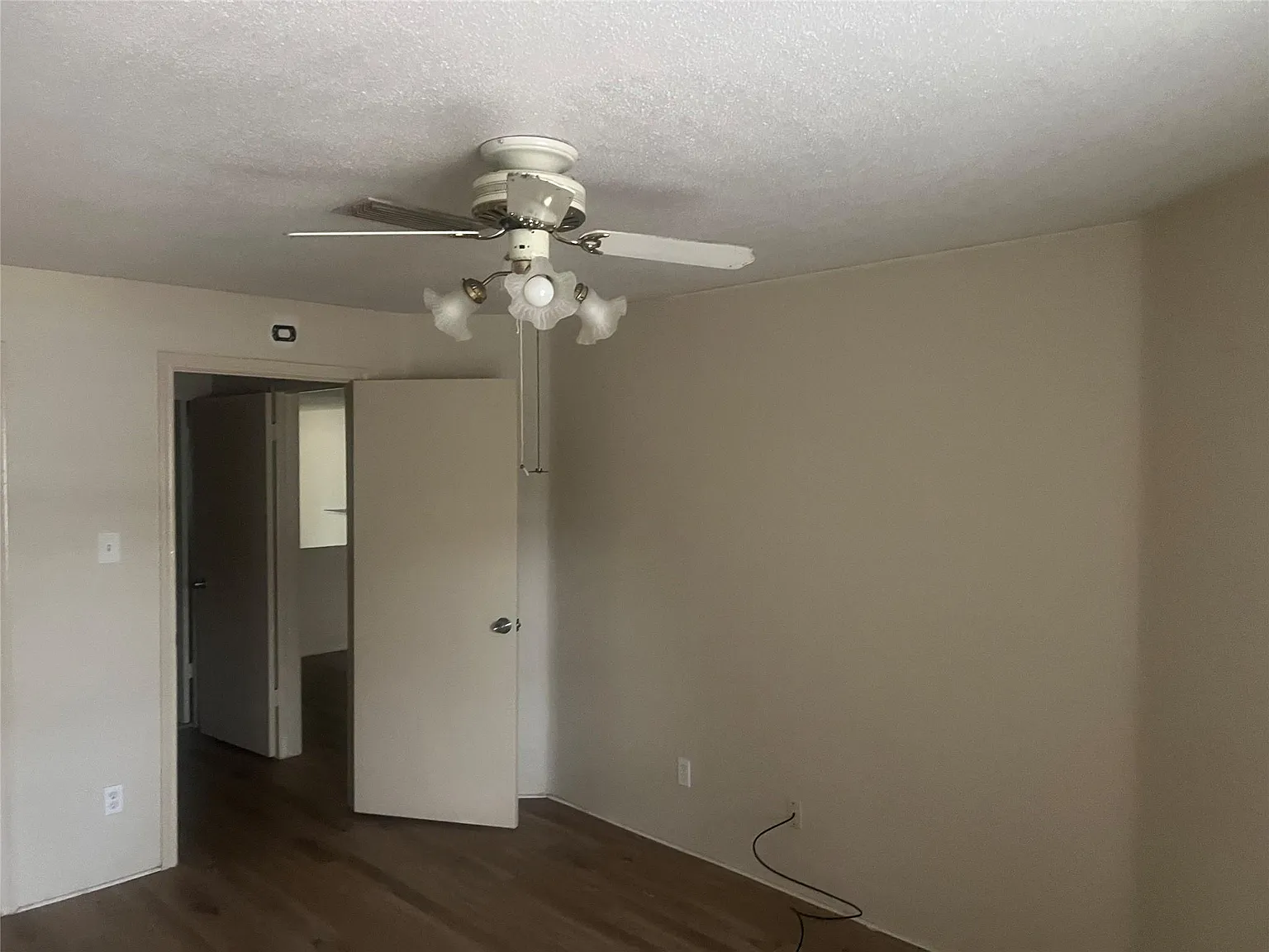 2 bed, 2.0 bath, 1014 sqft, $1,400 — Photo 3
