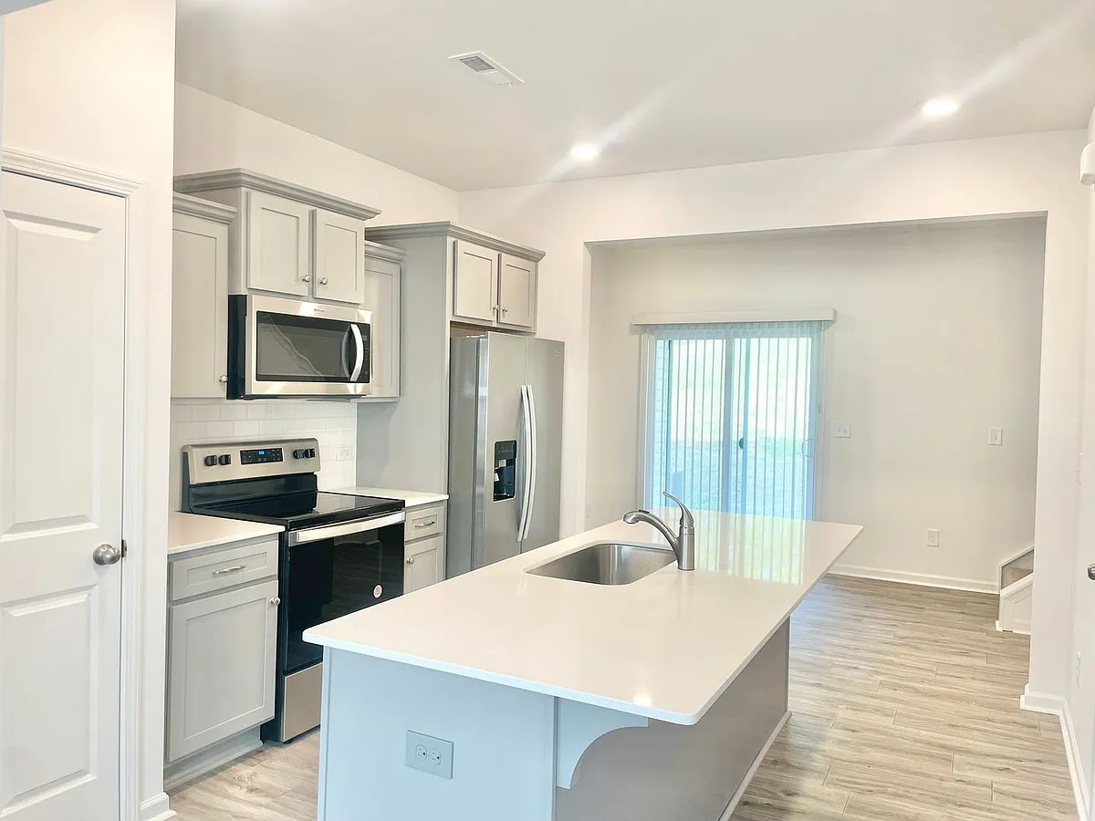 Building Photo - 1351 Darlington Dr