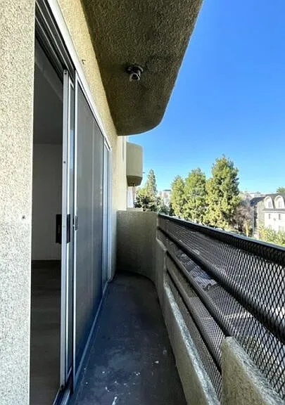 420 S Harvard Blvd #301 — Photo 13