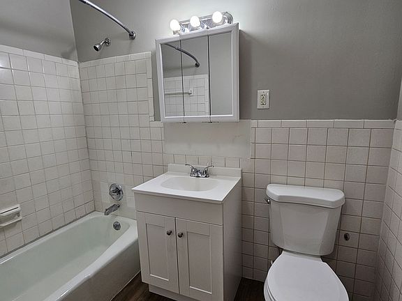 2nd image of 104 Lexington Ave #3B