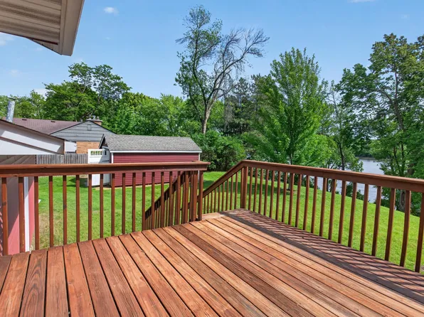 6266 Rivlyn Ave NW, Ramsey, MN 55303