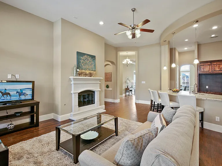 13732 Eleanor Ave — Photo 17
