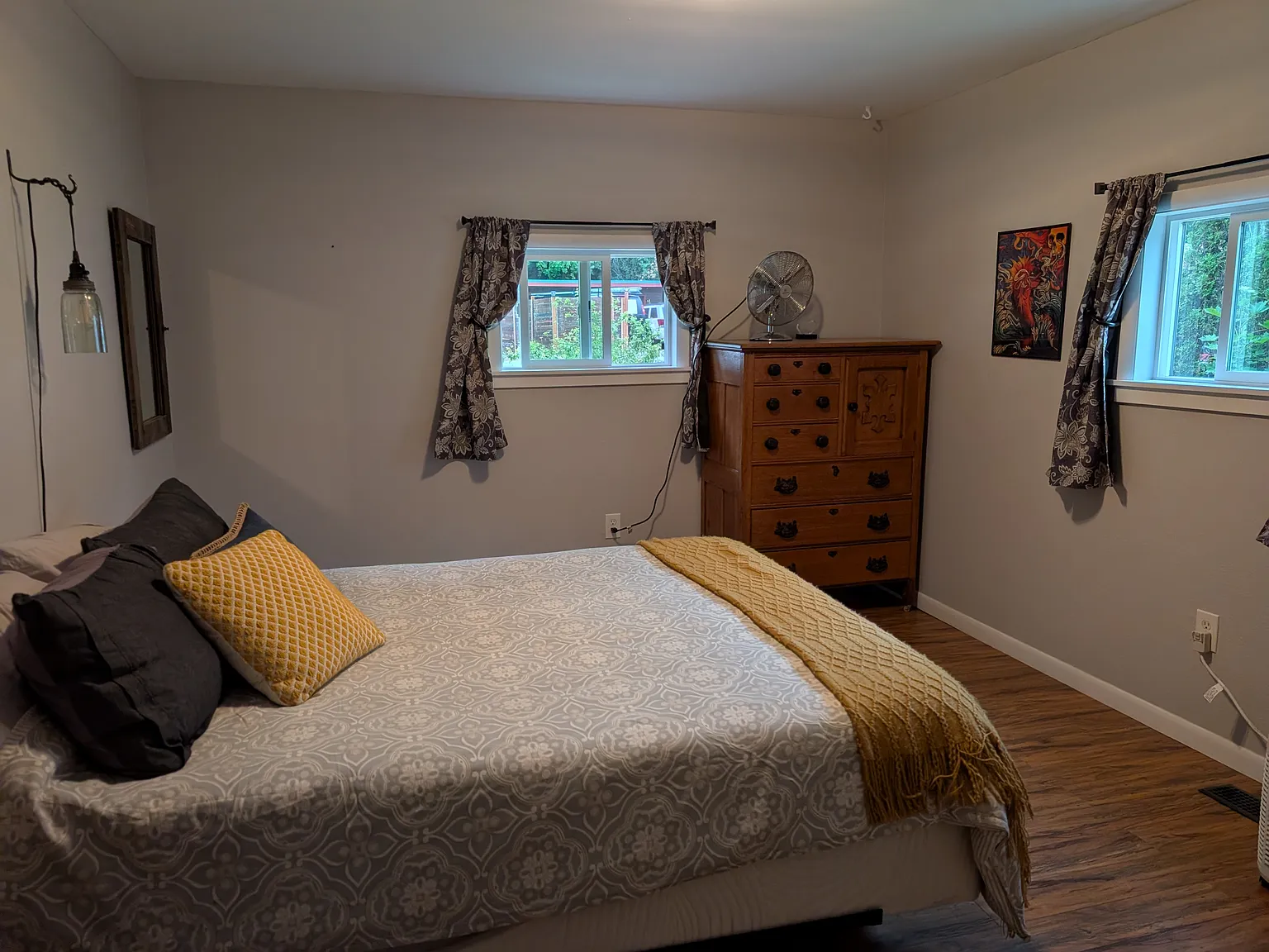 3 bed, 1200 sqft, $1,800 — Photo 4