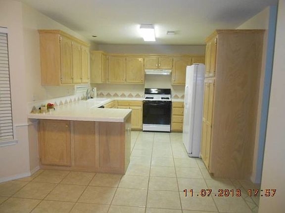 3rd image of 2012 Saint Croix Dr NW