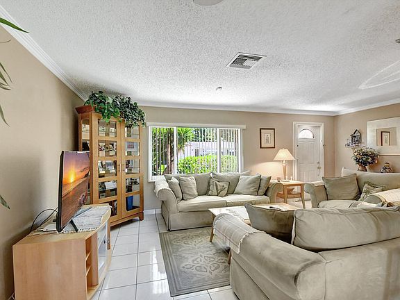 4th image of 14325 Altocedro Drive