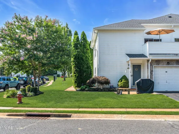 374 Deuce Drive, Wall, NJ 07719