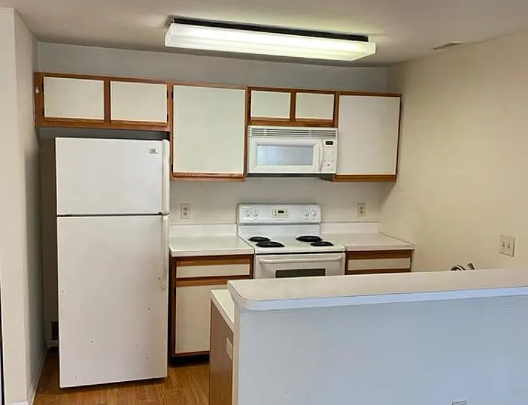 122 Driftwood Ct — Photo 5