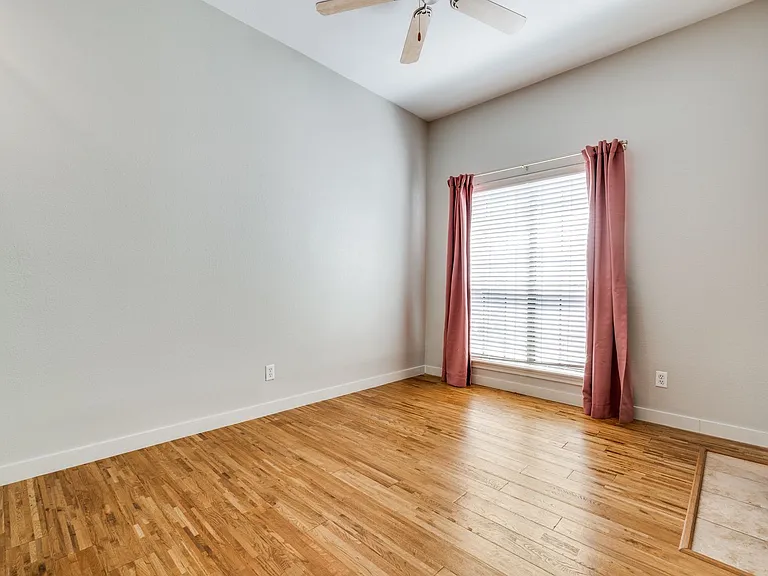 3901 Travis St #107 — Photo 5