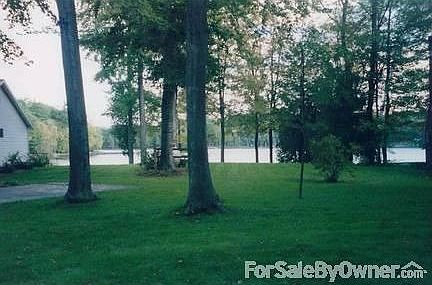 extra side lot
						:
						house sits on 2 lake lots with this extra lot off to the side - 3 lots in all!