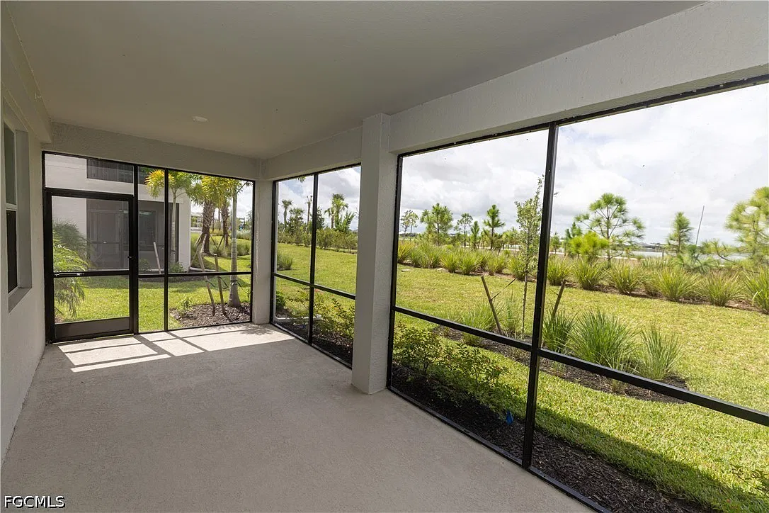 3 bed, 2.0 bath, 1749 sqft, $2,600 — Photo 3