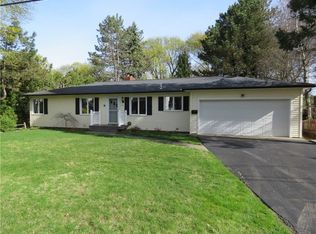 128 Thatcher Rd, Irondequoit, NY 14617