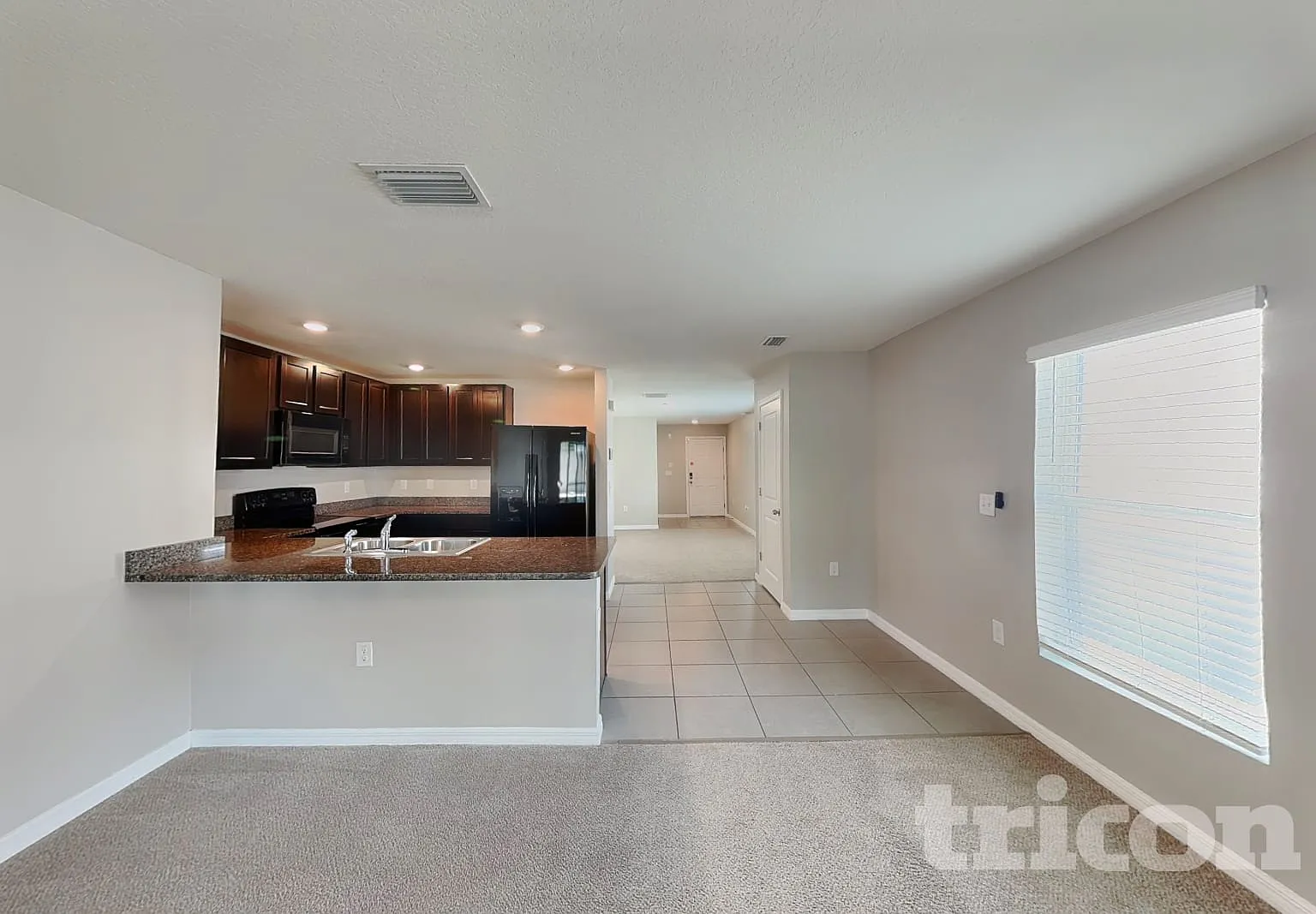 7846 Broad Pointe Drive Zephyrhills FL — Photo 3
