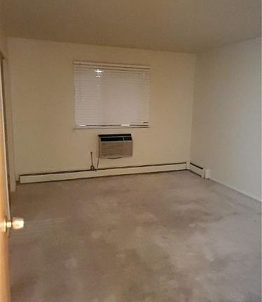 5th image of 314 Concord Ln