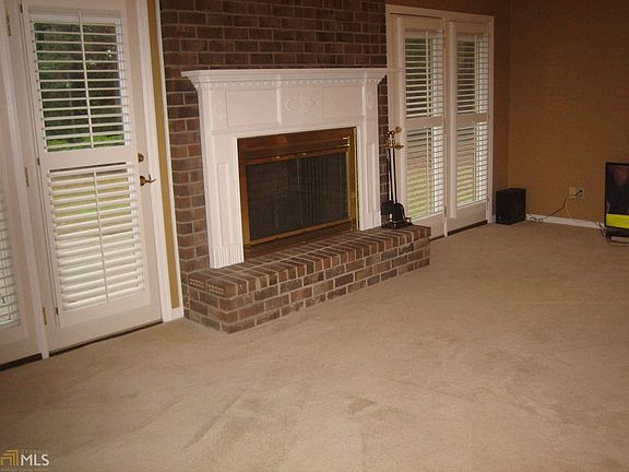 5th image of 102 Peachtree Run