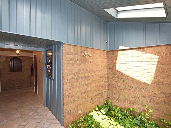 5th image of 4543 Garden Ln