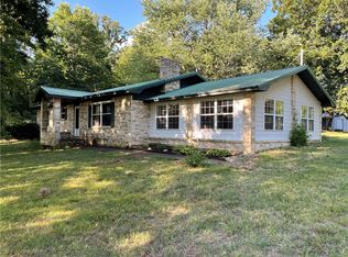 10338 N Browning Rd, Gentry, AR 72734